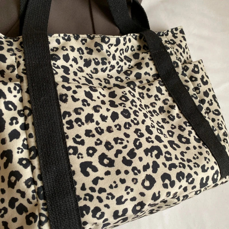 Sac en nylon blanc de style léopard