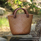 Sac en osier esprit panier avec anse en bois