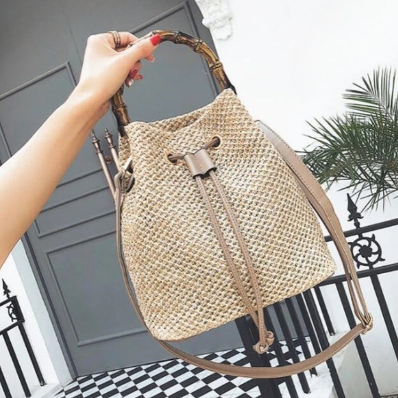 Sac en paille au format seau