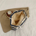 Sac en paille avec rayures pour la plage