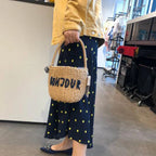 Sac en paille brodée au format panier