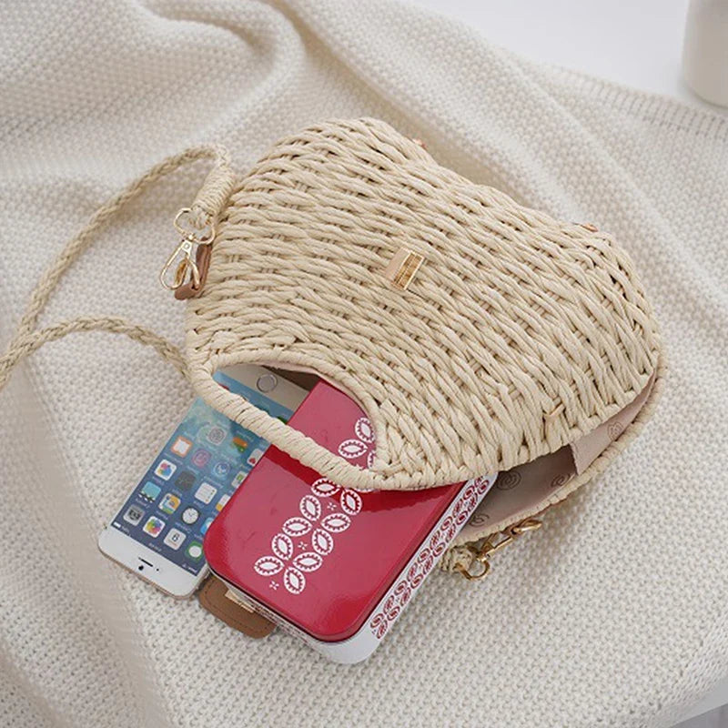 Sac en paille tressée couleur beige à bandoulière