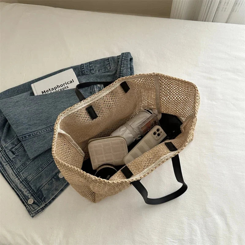 Sac en raphia indémodable de grande taille