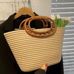 Sac en rotin destiné aux femmes