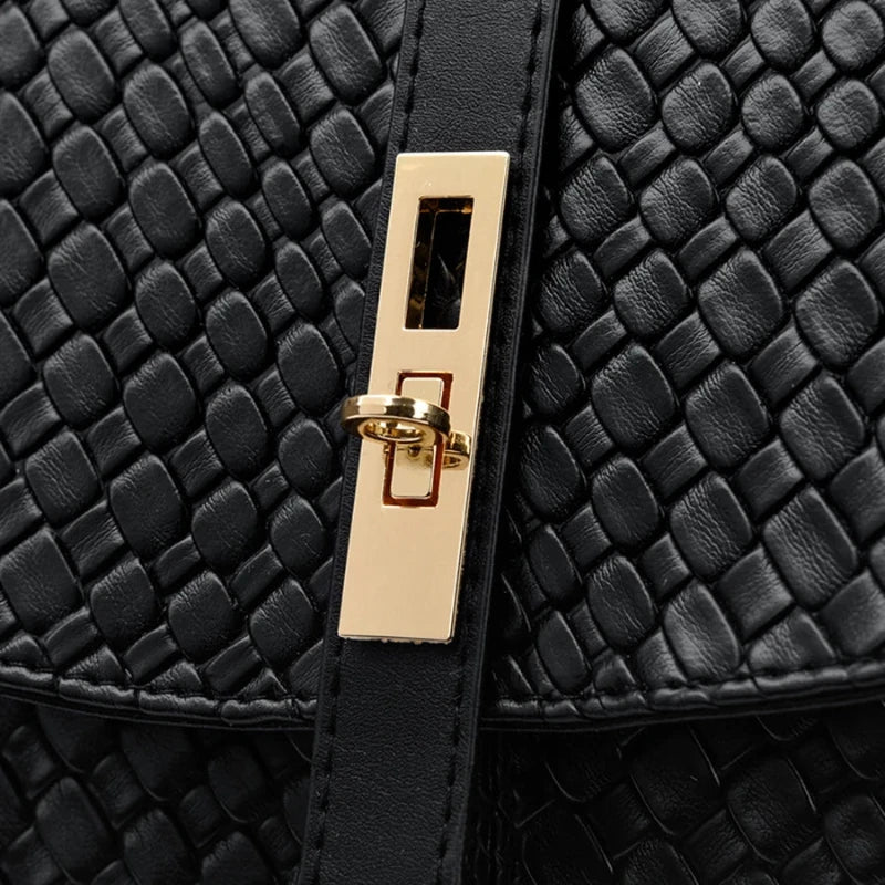 Sac en simili noir élégant féminin à main et dos