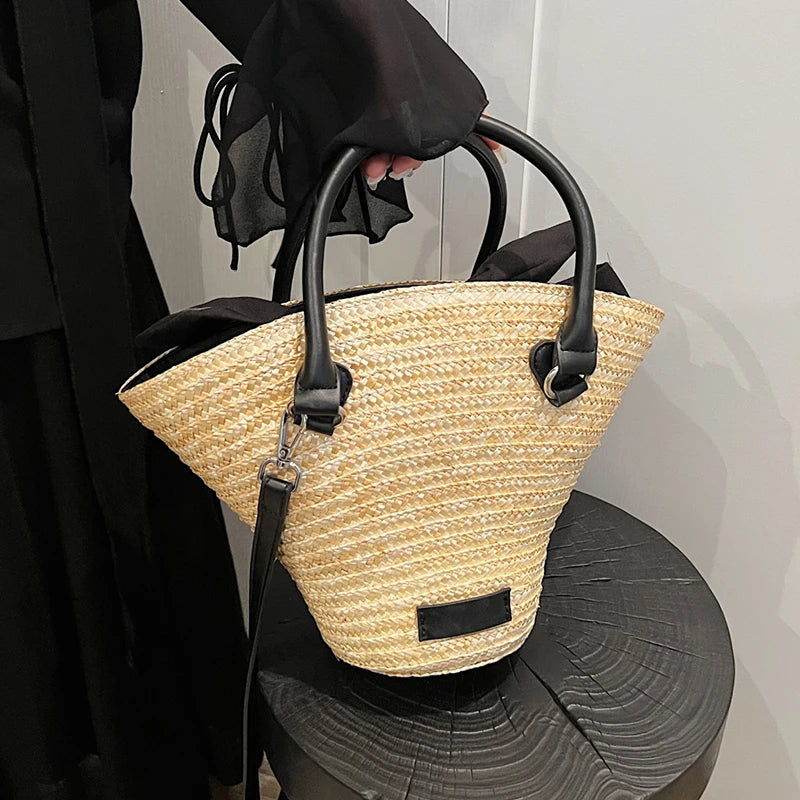 Sac estival en matière paille