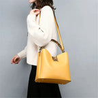 Sac et pochette coordonnée en ensemble