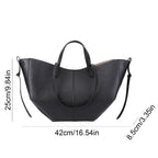 Sac féminin à main destiné aux cours