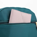 Sac féminin avec plusieurs poches et bandoulière