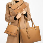 Sac féminin avec porte-monnaie assorti