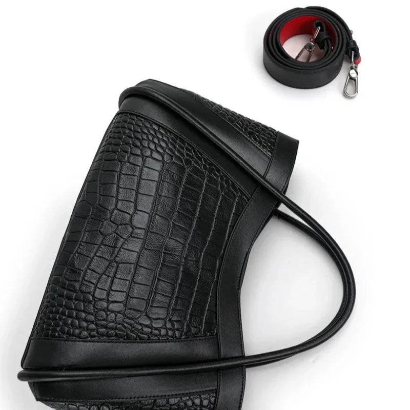 Sac féminin spacieux en cuir noir grand format