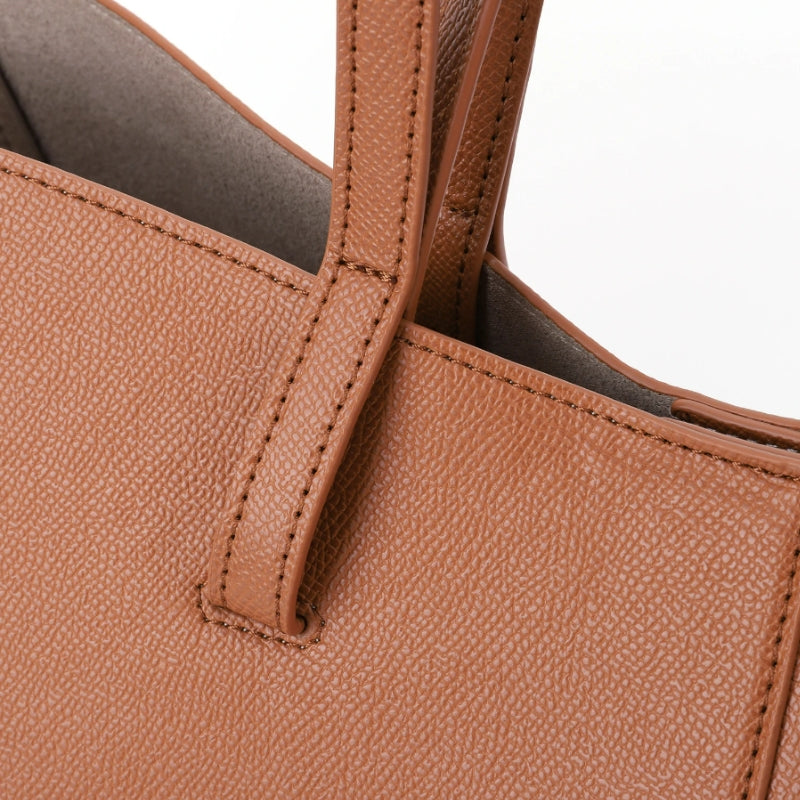 Sac femme à main conçu pour les cours