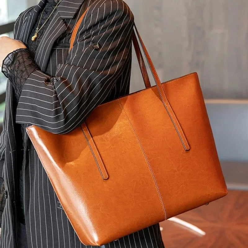 Sac femme à main en cuir authentique