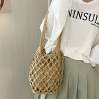 Sac femme à silhouette seau et design filet