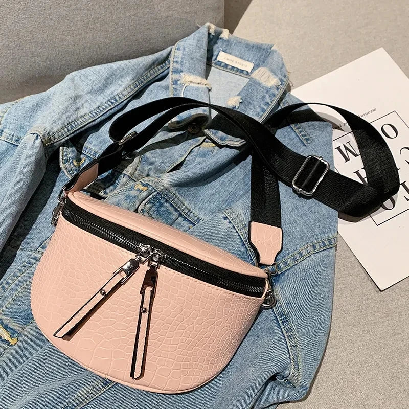 Sac femme au format banane effet crocodile