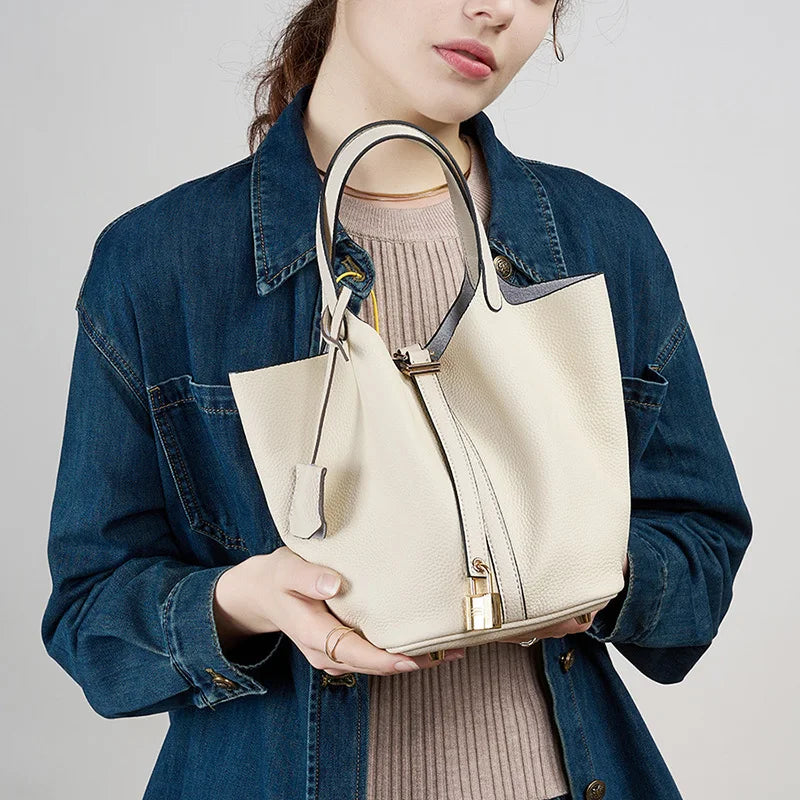Sac femme blanc au style bourse chic