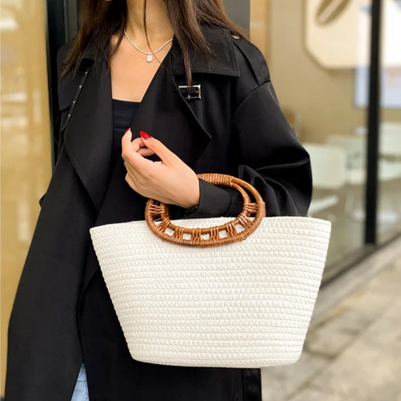 Sac femme confectionné en rotin