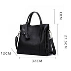 Sac femme en cuir porté en bandoulière