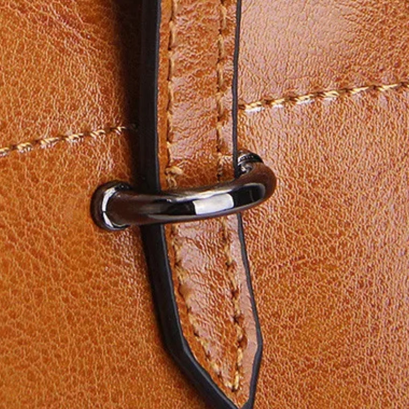 Sac femme en cuir souple porté main