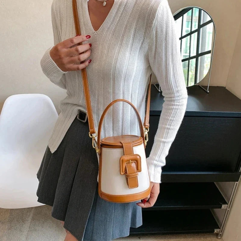 Sac femme format seau élégant et compact