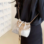 Sac femme luxueux format bourse orné de strass