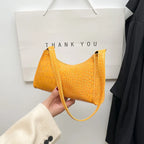 Sac format baguette à finition matelassée luxueuse