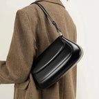 Sac format baguette à silhouette élégante et compacte