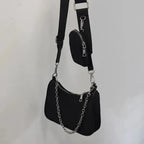 Sac imperméable noir à main très tendance