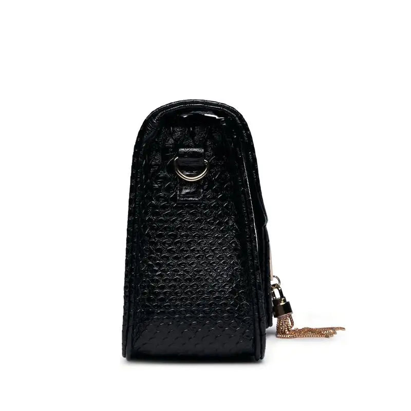 Sac luxueux au format pochette avec chaîne