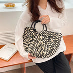 Sac luxueux confectionné en paille