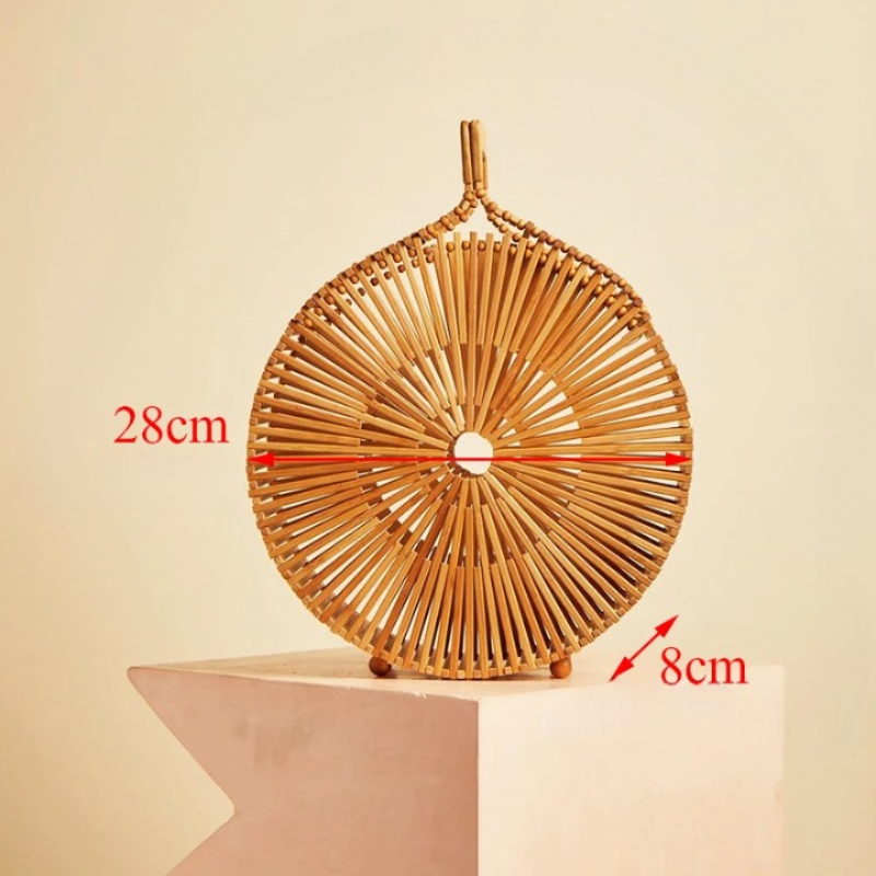 Sac marron rond et raffiné effet osier