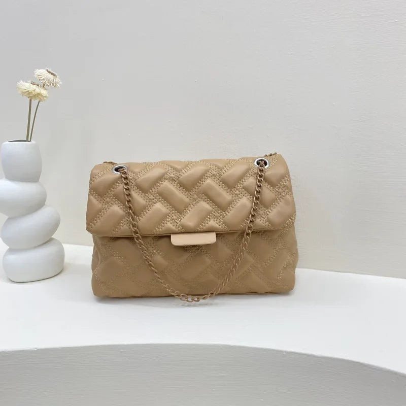 Sac matelassé à main avec chaîne