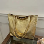 Sac métallisé grand format élégant façon croco
