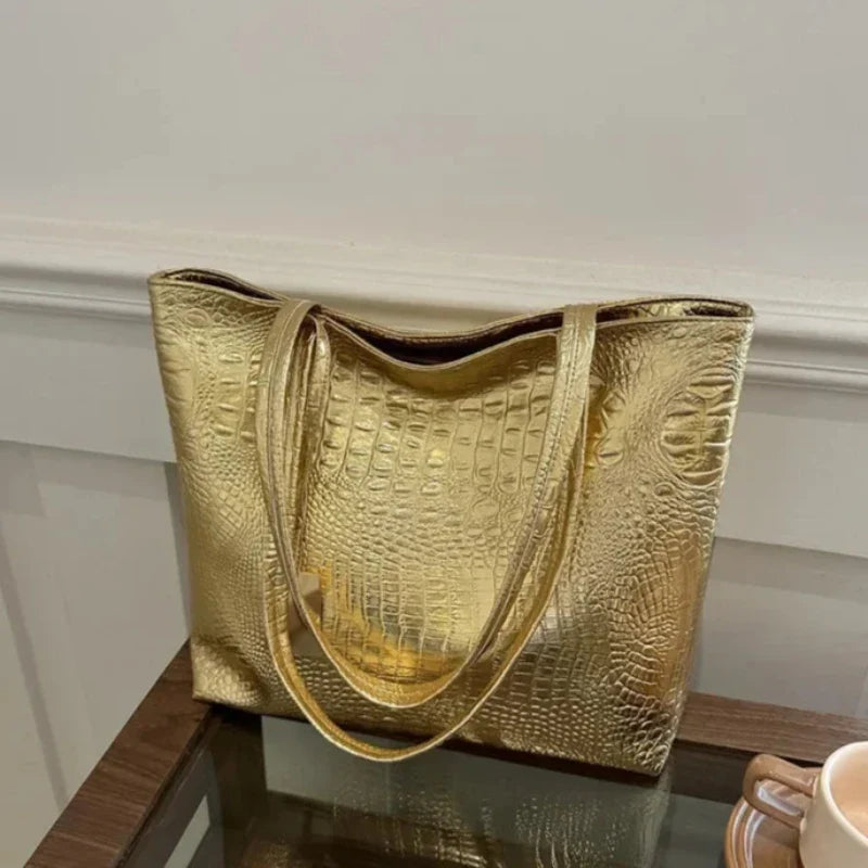 Sac métallisé grand format élégant façon croco