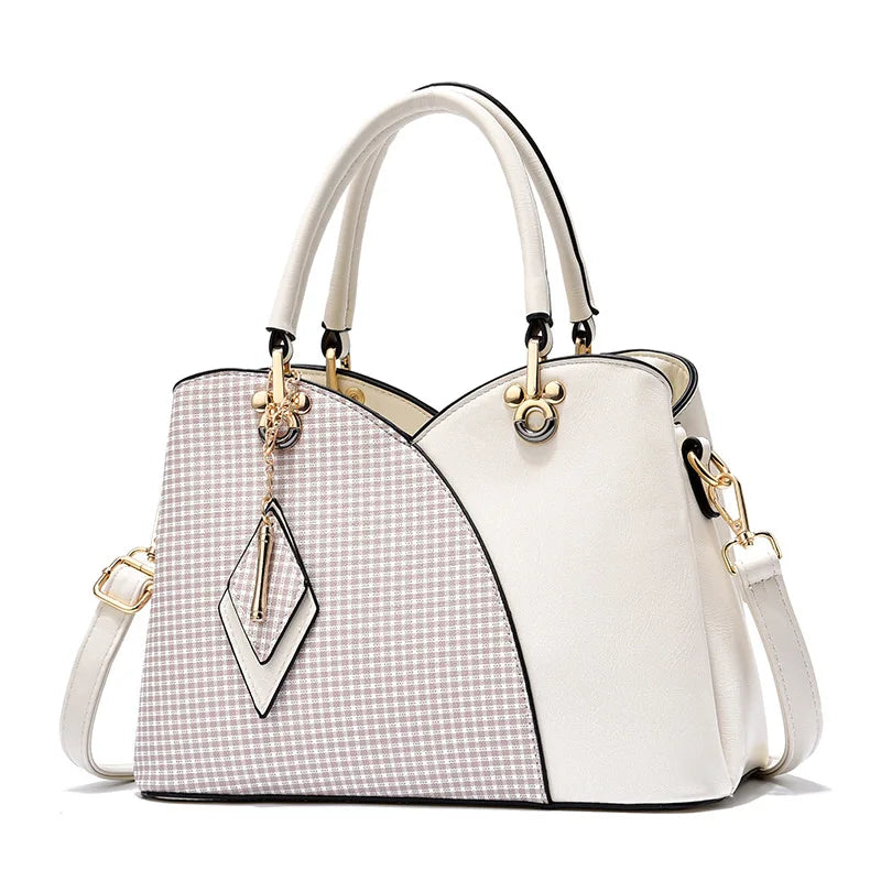 Sac mode printemps été porté à la main pour femme