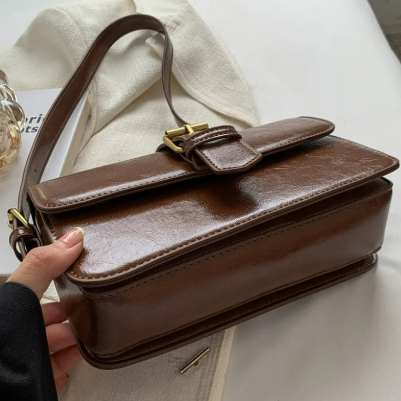 Sac modèle baguette avec boucle