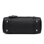 Sac modèle bowling porté à la main