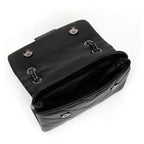 Sac noir à chaîne au style matelassé