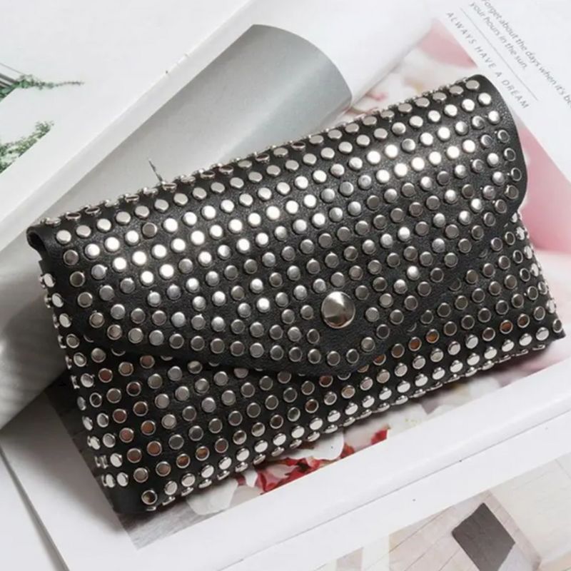 Sac noir à la ceinture pour femme