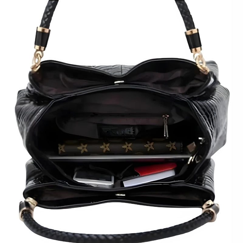 Sac noir d’inspiration croco