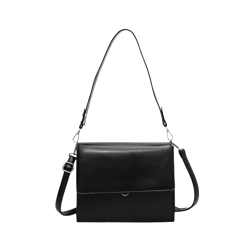 Sac noir format sac à main avec bandoulière