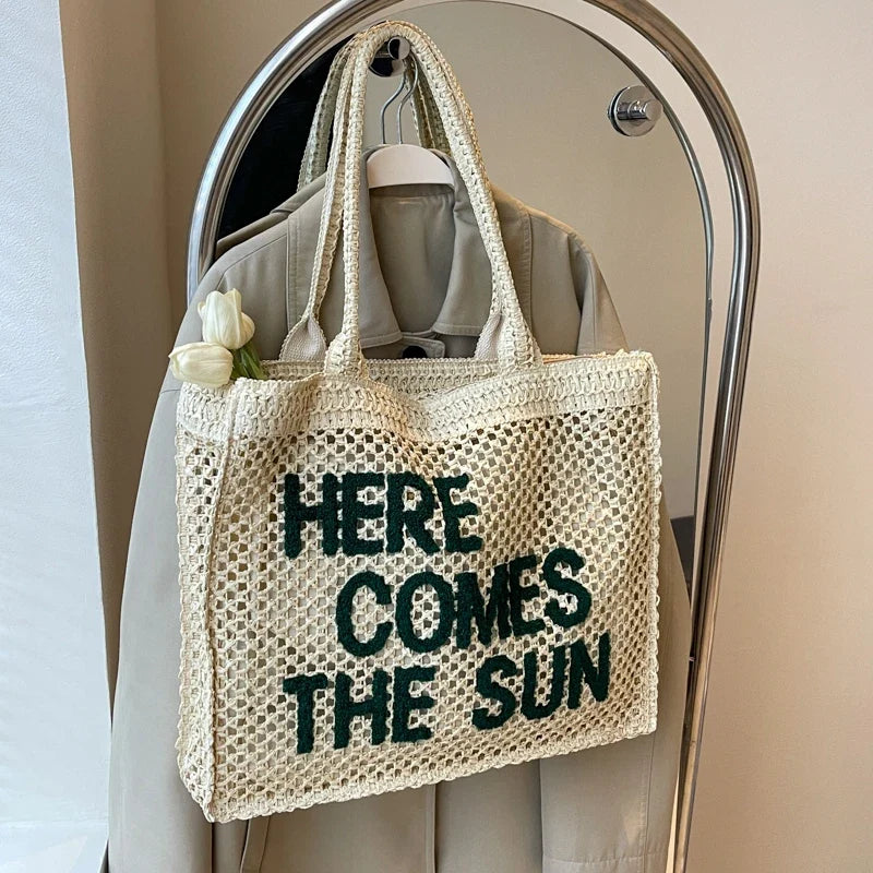 Sac original confectionné en paille