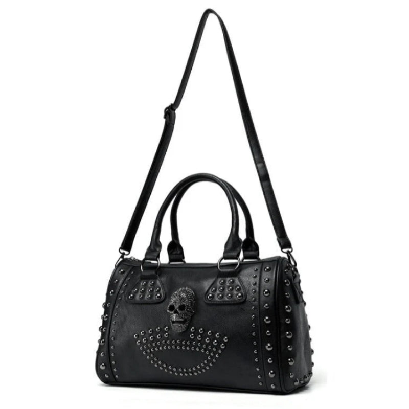 Sac original orné d’une tête de mort