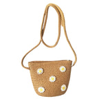 Sac paille adapté à une petite fille