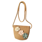Sac paille destiné à une petite fille