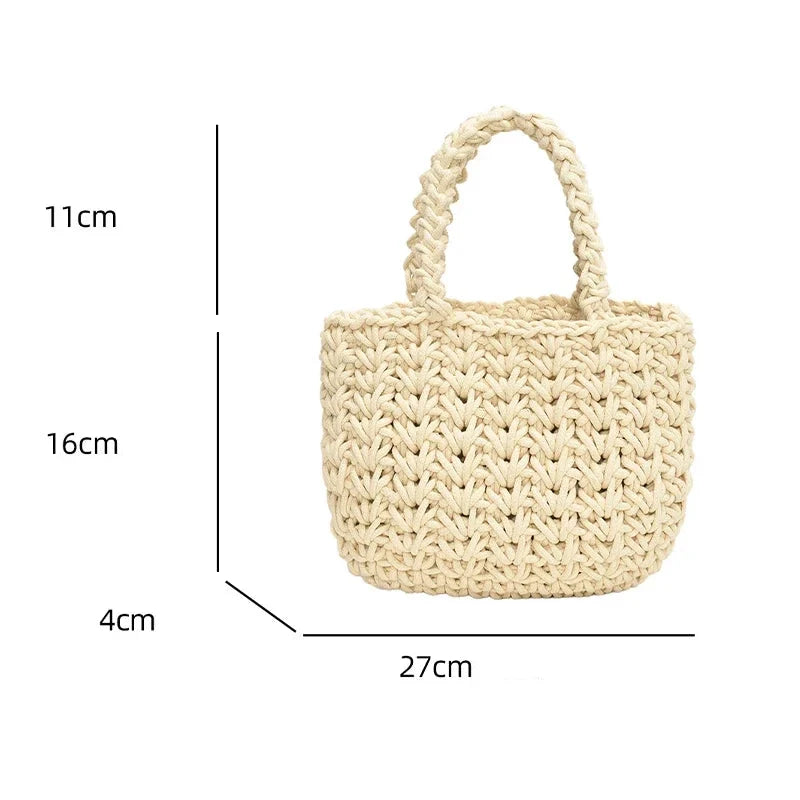 Sac panier à main destiné à la plage