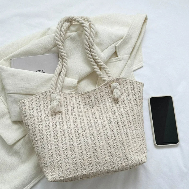 Sac panier destiné à la plage