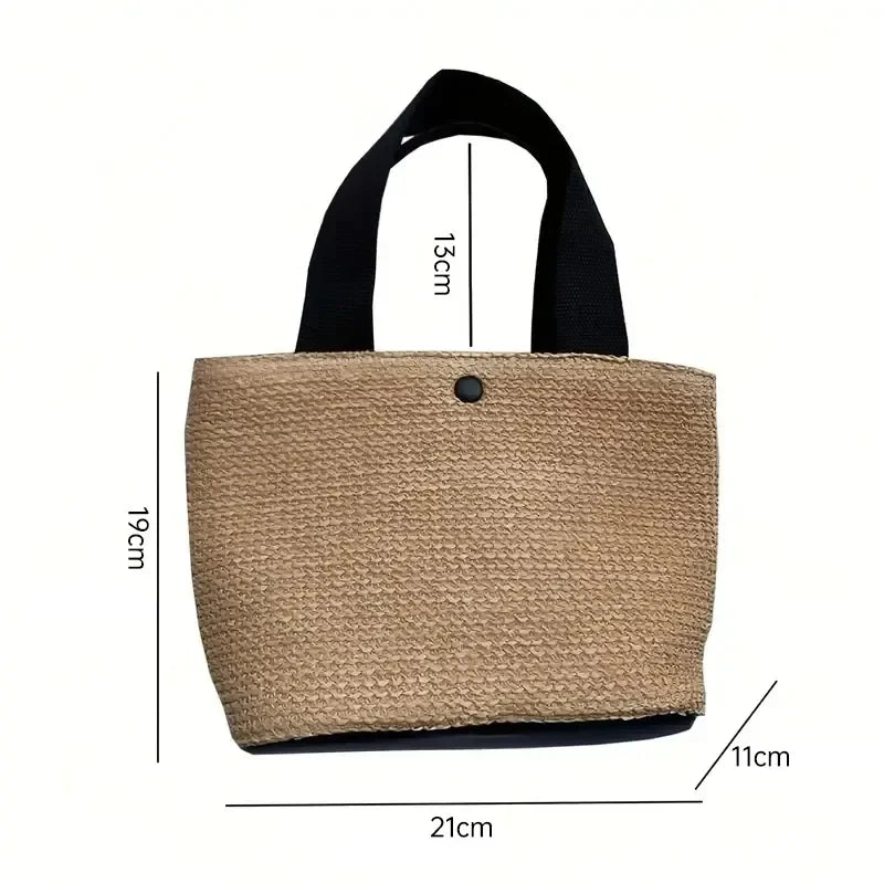 Sac panier en paille beige au style tendance