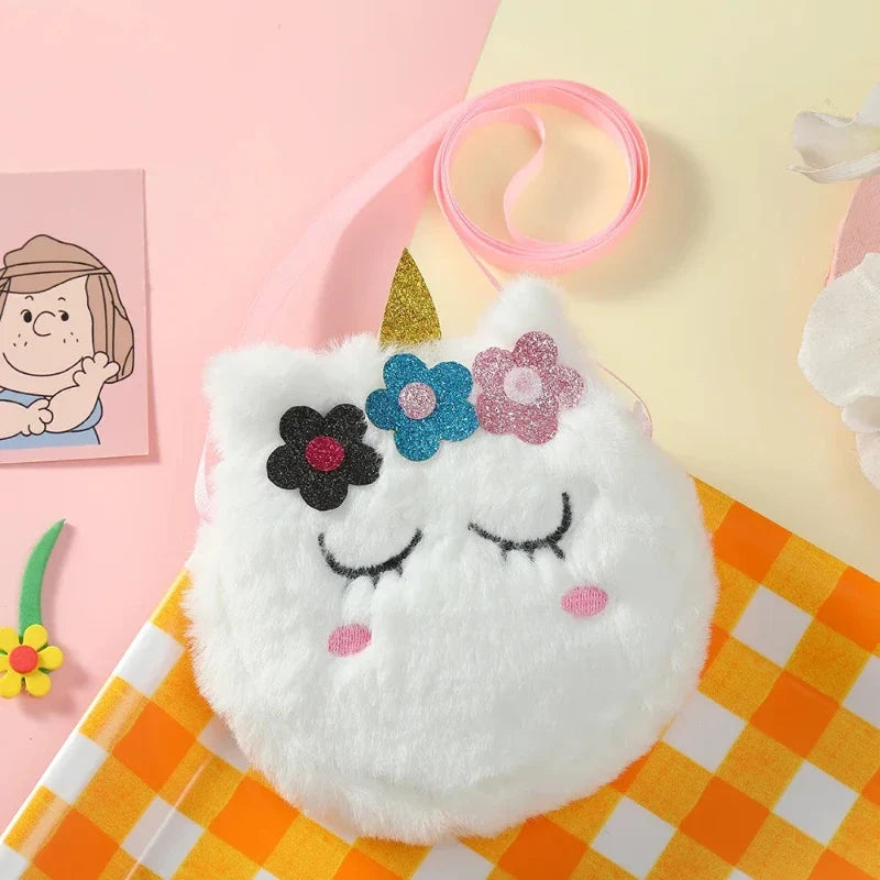 Sac peluche moelleux destiné aux petites filles