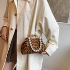 Sac perlé au motif léopard
